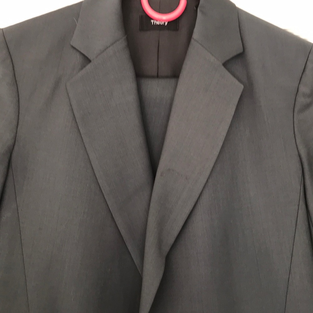 Theory suit - Picture 3 of 11